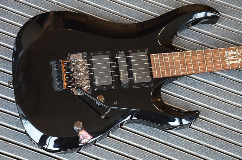 Cort EVL-X5 =fine heavy guitar!3xEMG's,24 frets,Floyd trem=many