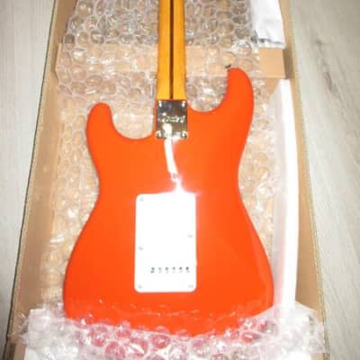 Chitarra Fender Strato Squier modello Classic Vibe 50s Fiesta Red Nuova. image 4