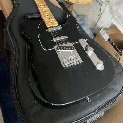 Fender Deluxe Blackout Telecaster