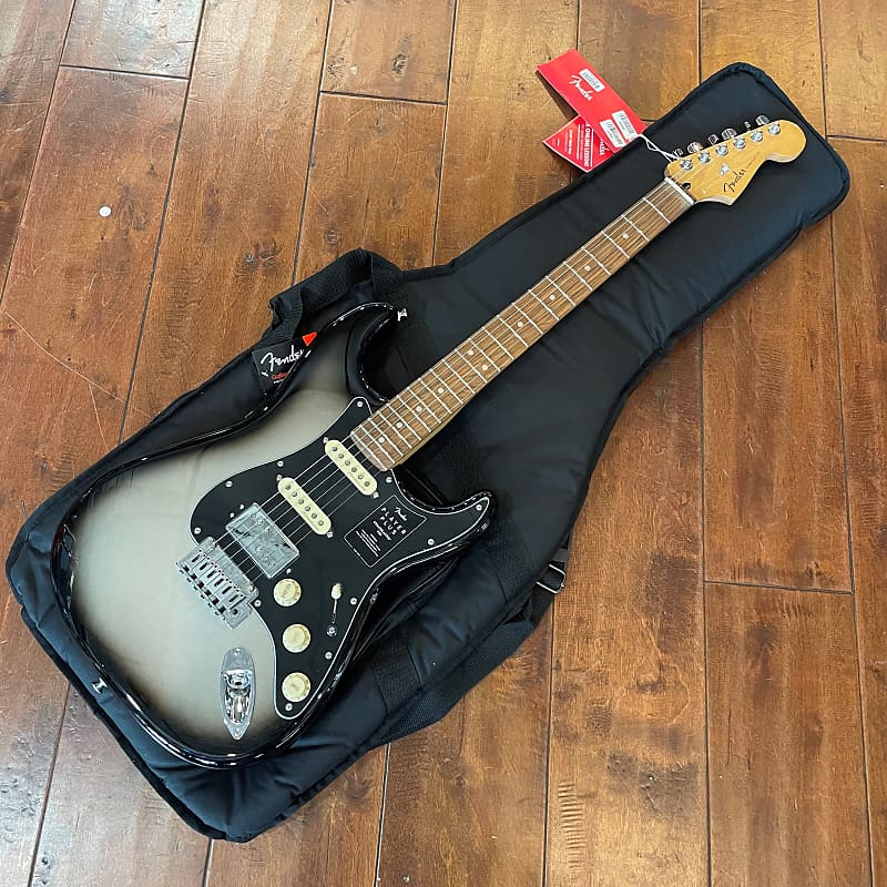 Fender Player Plus Stratocaster HSS PF Silver Burst 8lbs