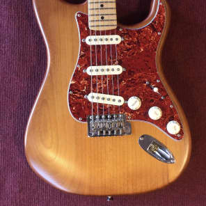 Fender American Special Stratocaster 2014 Satin Honeyburst image 2