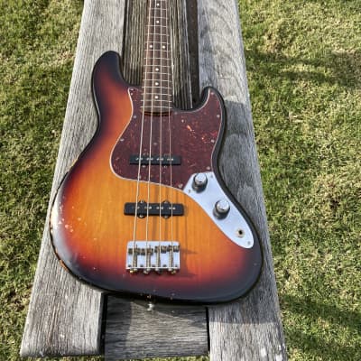 Fender 1962 American Vintage Reissue Jazz Bass - 62 AVRI
