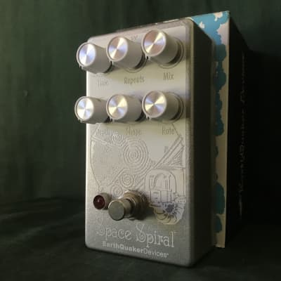 EarthQuaker Devices: Space Spiral V2 Modulated Oil Can Delay Device for sale