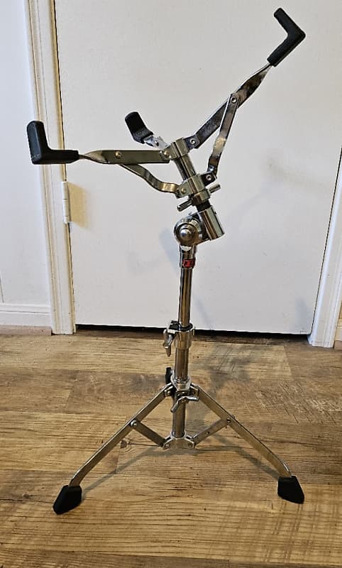 Tama snare stand, single braced, red label 2000s - Chrome image 1