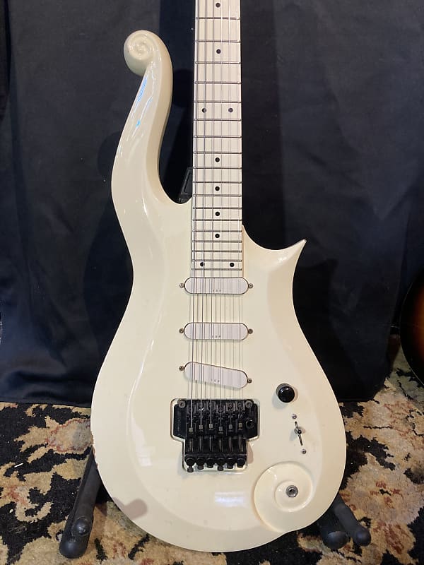 ギター EDWARDS by ESP エレキギター】-ESP & EDWARDS- 44MAGNUMデビュー35周年記念