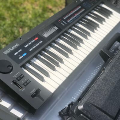 Roland Alpha Juno 1 synthesizer and AB-3 carrying case image 7