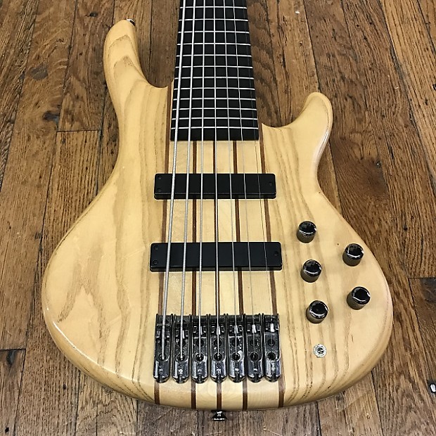 5弦ベース ノーブランド(Raven West Guitars) レフティ仕様