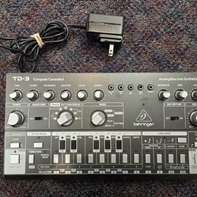 Behringer TD-3 Analog Bass Line Synthesizer 2019 - Present - Black