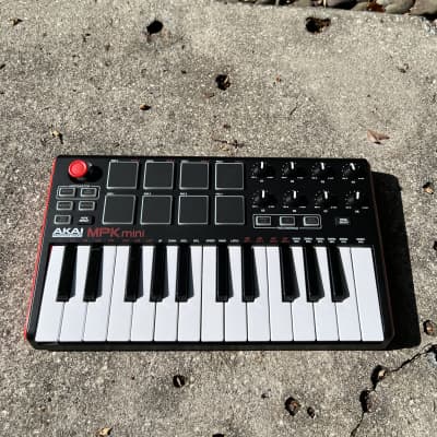 Akai MPK Mini MKII 25-Key MIDI Controller 2014 - Present - Black