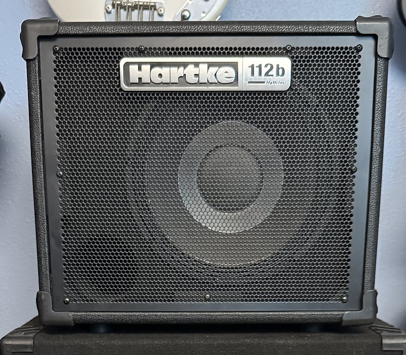 アンプ Hartke HA2500+HyDrive 112b  set Hartke HA2500+HyDrive 112b set
