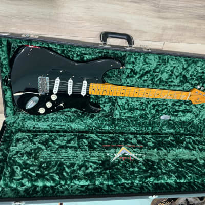 Fender Custom Shop David Gilmour Stratocaster Relic 2008 - 2021 - Black over 3-Color Sunburst image 7