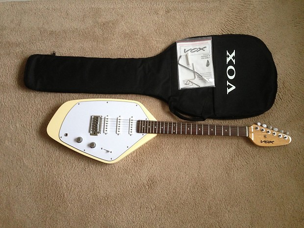 Rare 1999 Vox USA Phantom Mark VI Red | Cream City Music