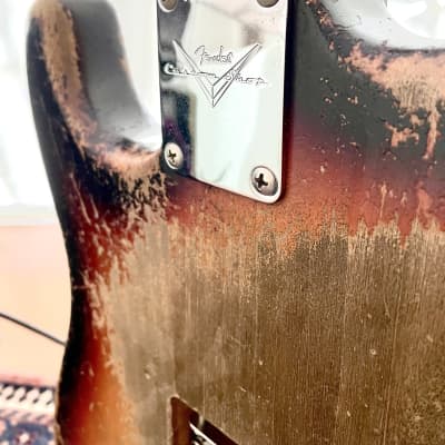 Fender 61’ Stratocaster Master Built - Dale Wilson 2018 Ultra Heavy Relic 3 Tone Sunburst image 3