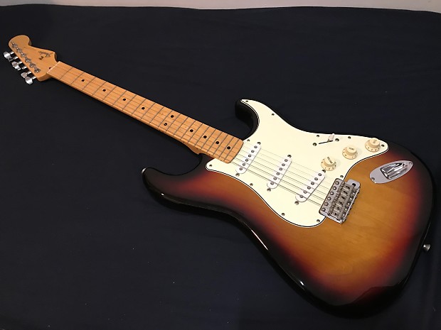 商品画像：1994 Fender Japan MIJ '62 Stratocaster Black | Guitar Chimp 4