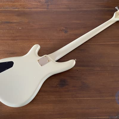 ベース Yamaha MB-50 motion Bass vintage White ベース Yamaha MB-50 motion Bass vintage White Yamaha MB-50