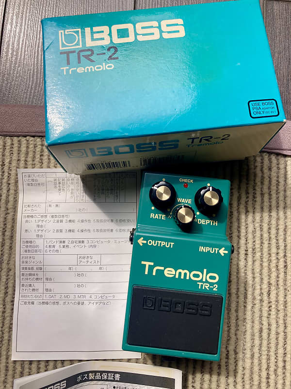 BOSS Tremolo TR-2 ＆ YAMAHA SHD-100 セット売り BOSS 【BOSS×IKEBEコラボ：アクリルキーホルダープレゼント