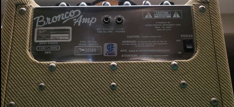 USA Made Fender Bronco Tweed 2-Channel 15-Watt 1x8