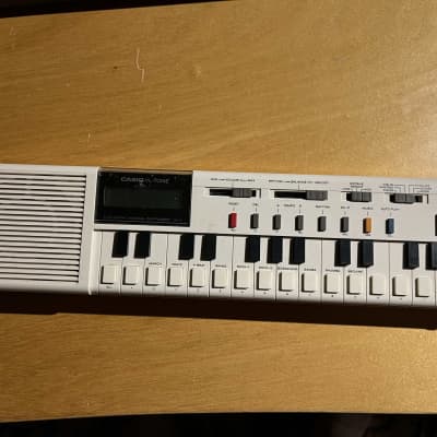 Casio VL-1 VL-Tone 29-Key Synthesizer Keyboard 1979 - 1984 - White