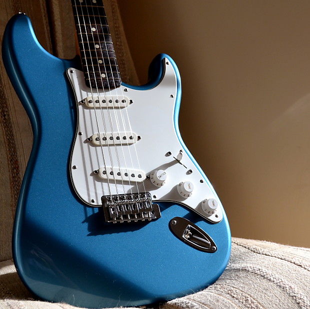 1998 hot sale squier stratocaster
