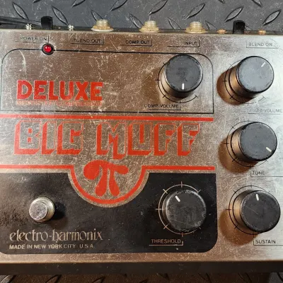 Amazon.com: Electro-Harmonix Deluxe Big Muff Pi Fuzz Pedal : Musical  Instruments
