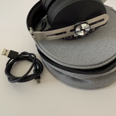 Sennheiser MOMENTUM 3 Wireless Noise Cancelling Headphones image 1