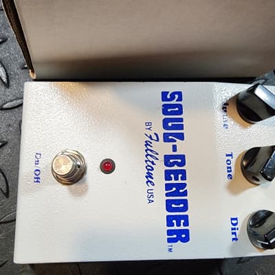 Fulltone Soul Bender v1 Fuzz NKT275 Transistors + Original Reverse Polarity  Power Supply | Reverb