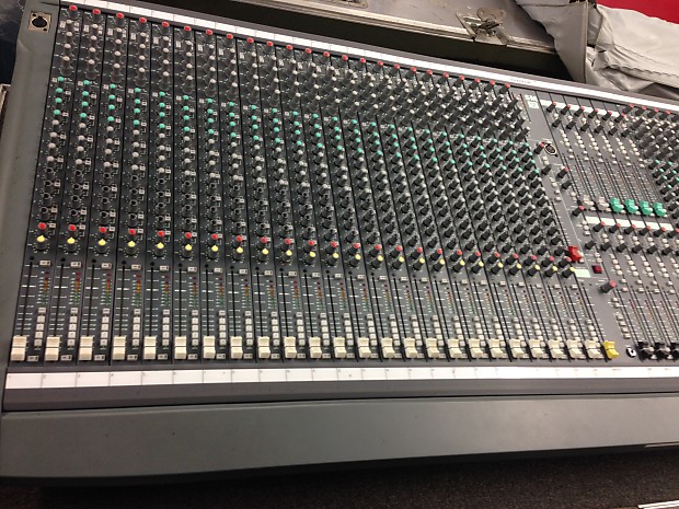 Soundcraft SM12 40x12x2 mixer