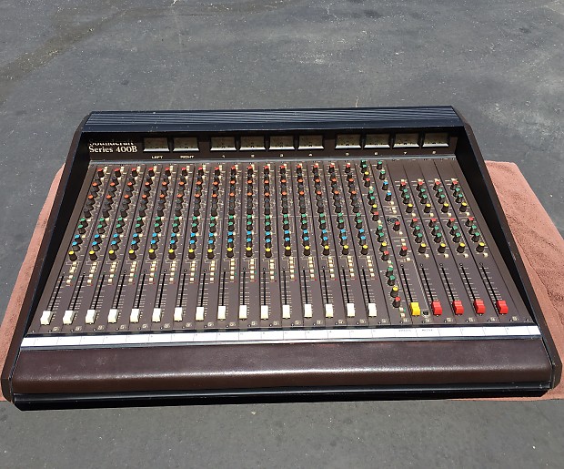 Soundcraft Series 400B 16-Channel 4-Bus Mixing Console image 1