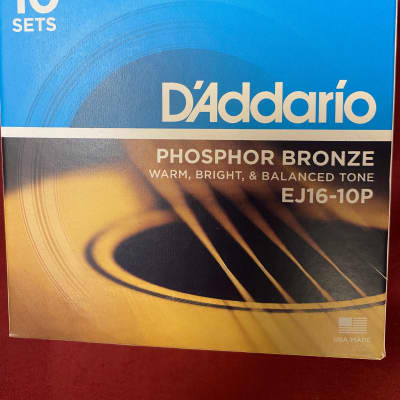 D'Addario Phosphor Bronze Wound Acoustic Guitar Strings, 10-pack, Light  (EJ16-10P)