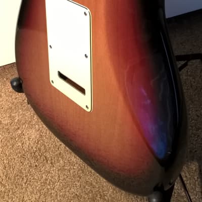 2004 Fender American Standard Stratocaster -- 3-Color Sunburst; Rosewood Fretboard image 7