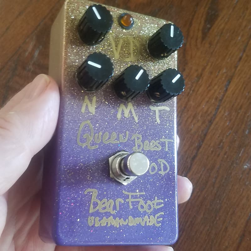 Bearfoot FX Queen Beest OD (Blue Berry Bass plus treble and mid boost)