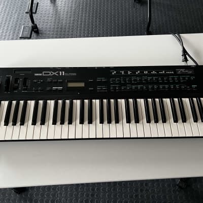 Yamaha DX11 Programmable Algorithm Synthesizer 1988 - Black