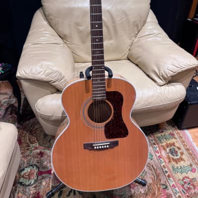 GUILD JF-30 acoustic guitars