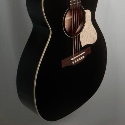 Art & Lutherie Legacy Faded Black Concert Hall Acoustic Guitar Solid Cedar Top (Model # 045563) image 4