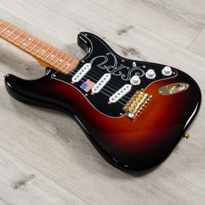 Fender Stevie Ray Vaughan Stratocaster Guitar, Pau Ferro Fingerboard, 3-Color Sunburst image 7