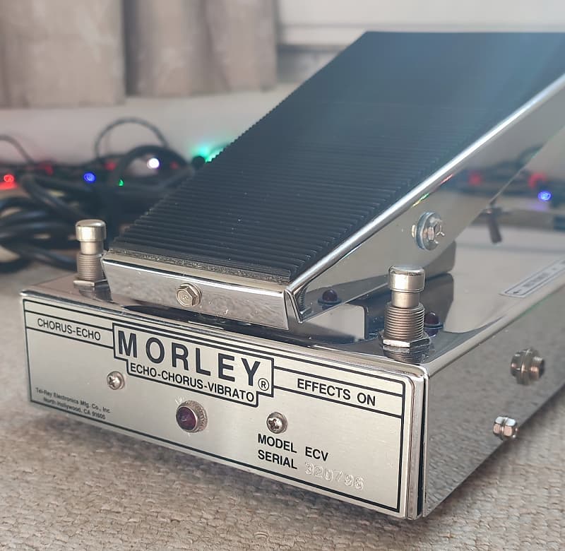 MORLEY ECV Echo Chorus Vibrato pedal