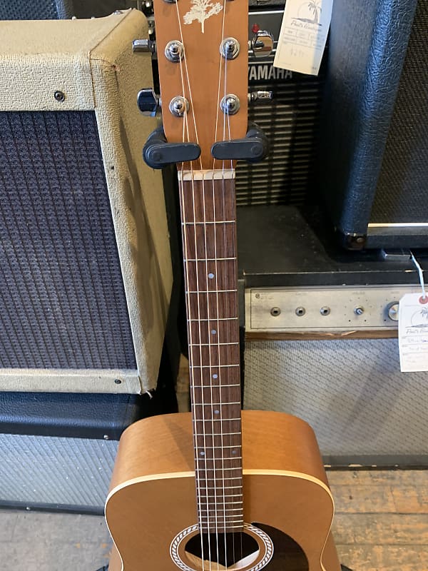 アート&ルシアー モデル WILD CHERRY カナダ製 Art & Lutherie Wild Cherry カナダ製