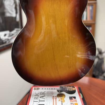 Harmony Broadway H954 1950s - Sunburst image 3