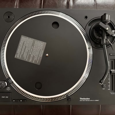 Technics SL-1200MK5-K Black Direct Drive DJ Turntable in Excellent  condition.