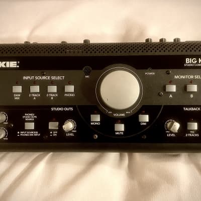 Mackie big knob studio command top system