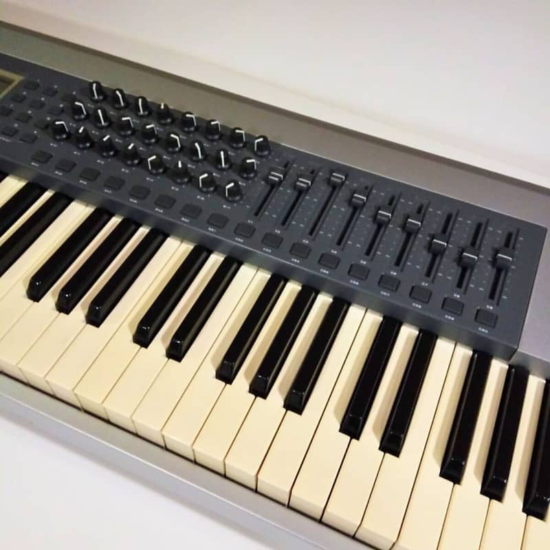 M-Audio Keystation Pro 88 MIDIキーボード M-Audio Keystation Pro 88 MIDI Keyboard Controller | Reverb