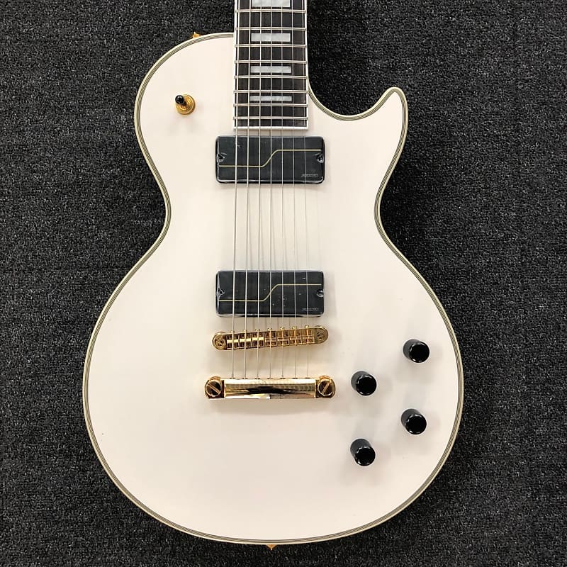 Matt heafy deals 7 string white