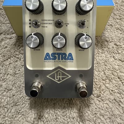 ギター UAFX Astra Modulation Machine Universal Audio UAFX Astra Modulation Machine Pedal | Sweetwater