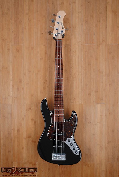Sadowsky RV5 5-String Bass