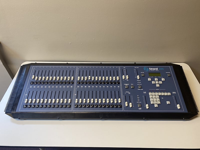 Strand Lighting 200 Reverb