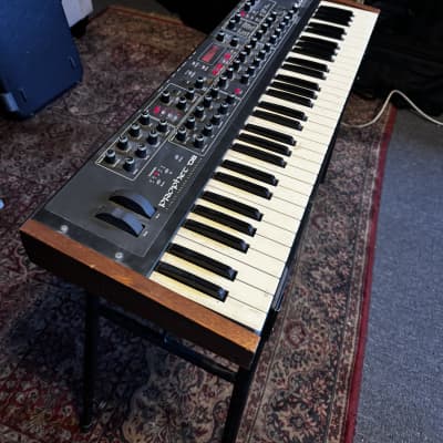 Dave Smith Instruments Prophet 08 PE 61-Key 8-Voice Polyphonic Synthesizer 2009 - 2015 - Black with Wood Sides