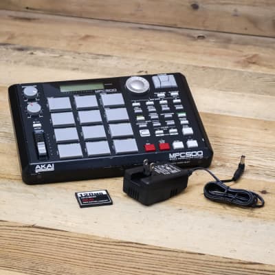 Akai Professional MPC500 Music Production Center MPC-500 Sampler U259638