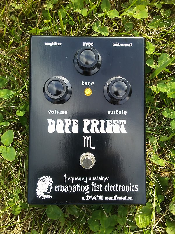 D*A*M / Emanating Fist Electronics Dope Priest Triangle Big Muff Circuit  6618 DP-01 David Main 2015