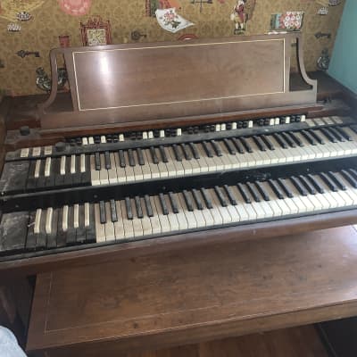 REDUCED - must sell Hammond 3 Vintage Organs 2 benches, Pilot 171 speaker, speaker wires Wood image 2