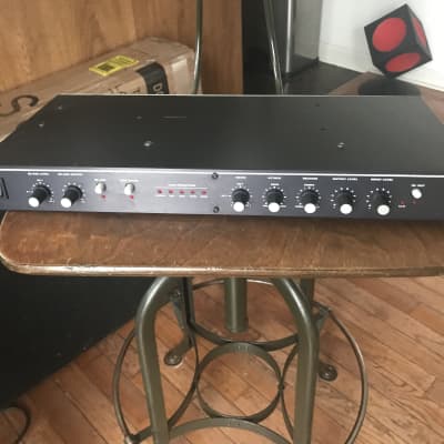 Aphex 108 ステレオコンプレッサー Aphex 108 ステレオコンプレッサー